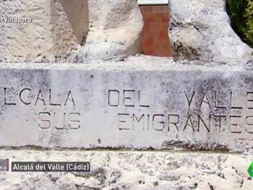 Una estatua de Alcalá del Valle Una estatua de Alcalá del Valle