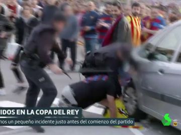Detienen a un aficionado cerca del Metropolitano Detienen a un aficionado cerca del Metropolitano
