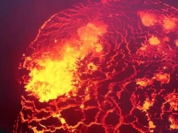 El volcán hawaiano Kilauea registra otras dos erupciones y provoca nuevas evacuaciones El volcán hawaiano Kilauea registra otras dos erupciones y provoca nuevas evacuaciones