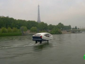 No emite CO2, no hace ruido y funciona a través de una app: 'el taxi del futuro' ya se prueba en aguas del Sena No emite CO2, no hace ruido y funciona a través de una app: 'el taxi del futuro' ya se prueba en aguas del Sena