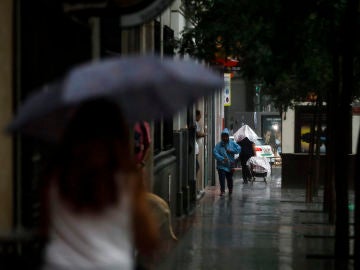 Alerta por lluvia y fuertes tormentas en 24 provincias de diez comunidades en España Alerta por lluvia y fuertes tormentas en 24 provincias de diez comunidades en España