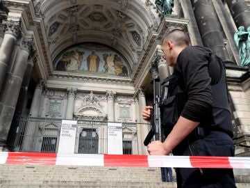 Dos heridos en un tiroteo en la catedral de Berlín Dos heridos en un tiroteo en la catedral de Berlín