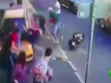 Un taxi atropella a ocho personas en Moscú Un taxi atropella a ocho personas en Moscú