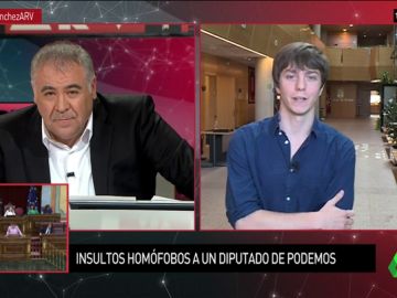 El diputado Eduardo Rubiño relata los insultos homófobos que sufrió con su novio: "Hay un repunte de estas agresiones" El diputado Eduardo Rubiño relata los insultos homófobos que sufrió con su novio: "Hay un repunte de estas agresiones"
