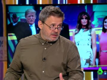 El experto en Casa Real de Zapeando analiza el comportamiento de la reina Letizia y Melania Trump en la Casa Blanca El experto en Casa Real de Zapeando analiza el comportamiento de la reina Letizia y Melania Trump en la Casa Blanca