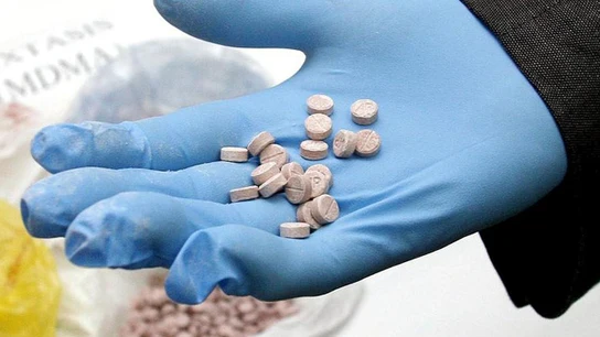 Hallan un alijo de éxtasis Hallan un alijo de éxtasis