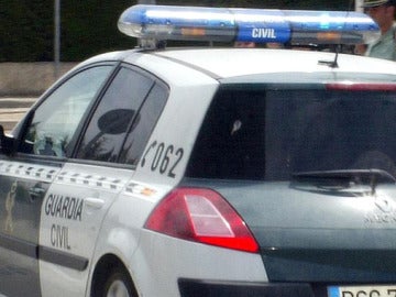 Un coche de la Guardia Civil (Archivo) Un coche de la Guardia Civil (Archivo)