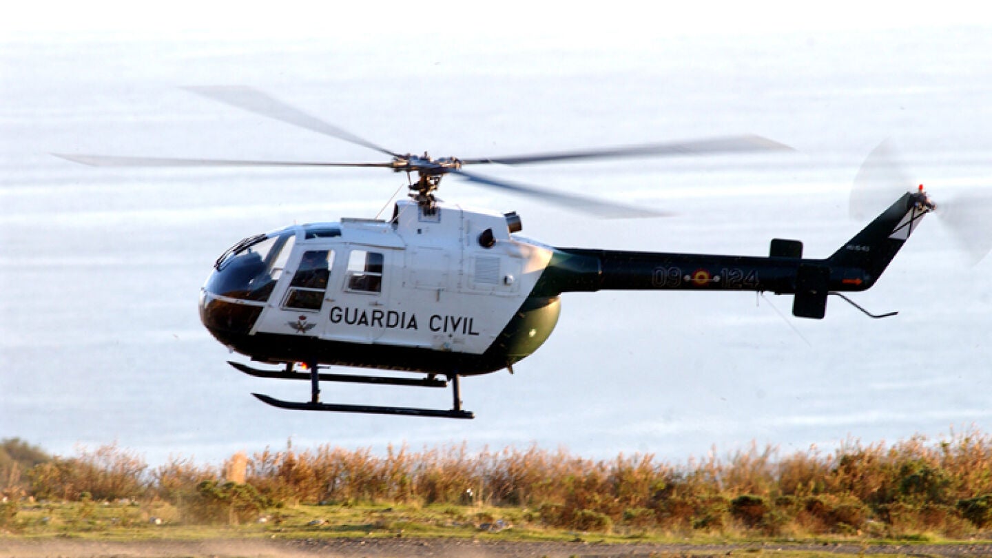Un helic&oacute;ptero de la Guardia Civil