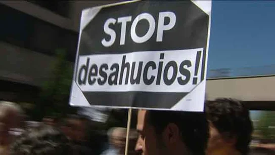 La plataforma 15-M contra deshaucios La plataforma 15-M contra deshaucios