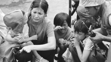 Tres muertos al estallar una bomba de la Guerra de Vietnam