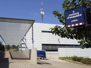 Una comisaría de los Mossos d'Esquadra Una comisaría de los Mossos d'Esquadra