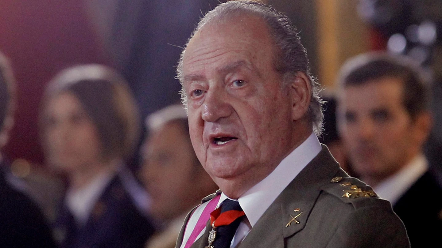 Don Juan Carlos en un acto militar Don Juan Carlos en un acto militar