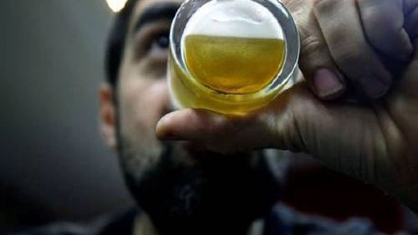Suben los impuestos sobre el alcohol y el tabaco