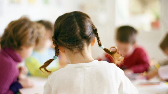 Niños en un colegio