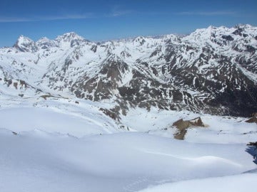 Los Alpes italianos nevados Los Alpes italianos nevados