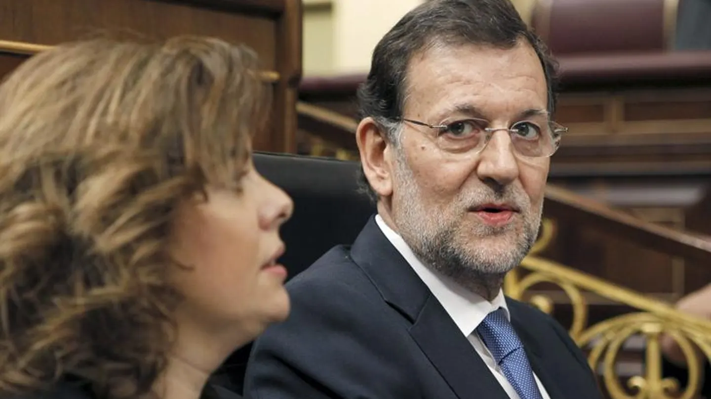 El presidente del Gobierno, Mariano Rajoy, y la vicepresidenta, Soraya Sáenz de Santamaría El presidente del Gobierno, Mariano Rajoy, y la vicepresidenta, Soraya Sáenz de Santamaría