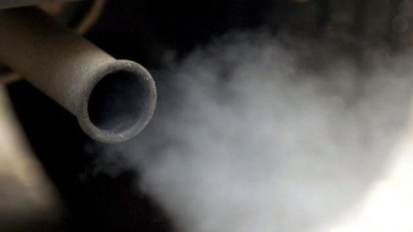 La OMS declara cancer&iacute;genas las emisiones de los motores diesel