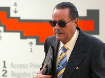 Julián Muñoz Julián Muñoz
