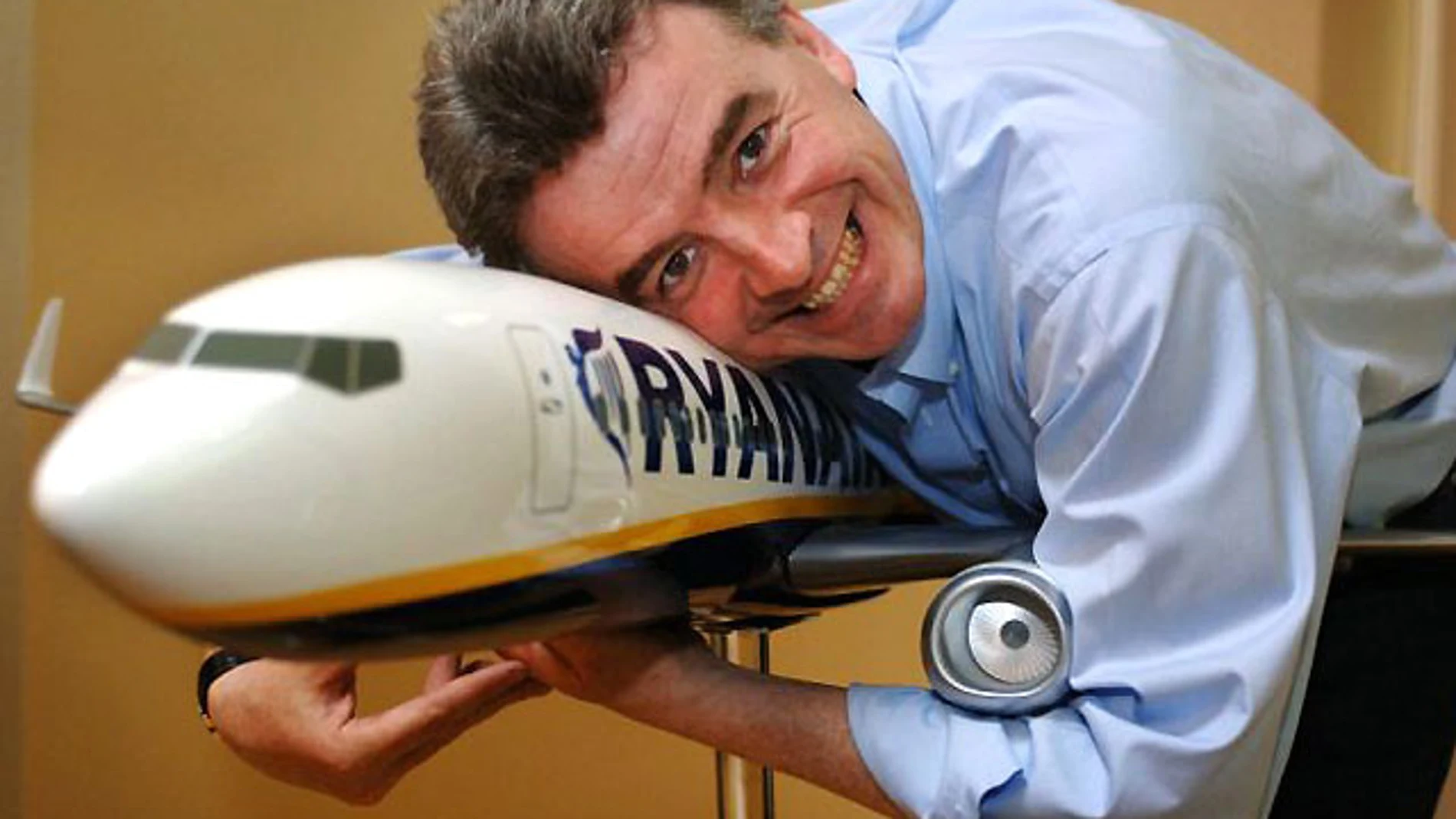 Michael O'Leary y éxito de Ryanair: políticas cost' extremas, precariedad laboral y el 'todo vale' para hacerse ver