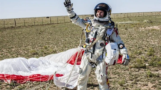 Felix Baumgartner tras regresar a La Tierra Felix Baumgartner tras regresar a La Tierra