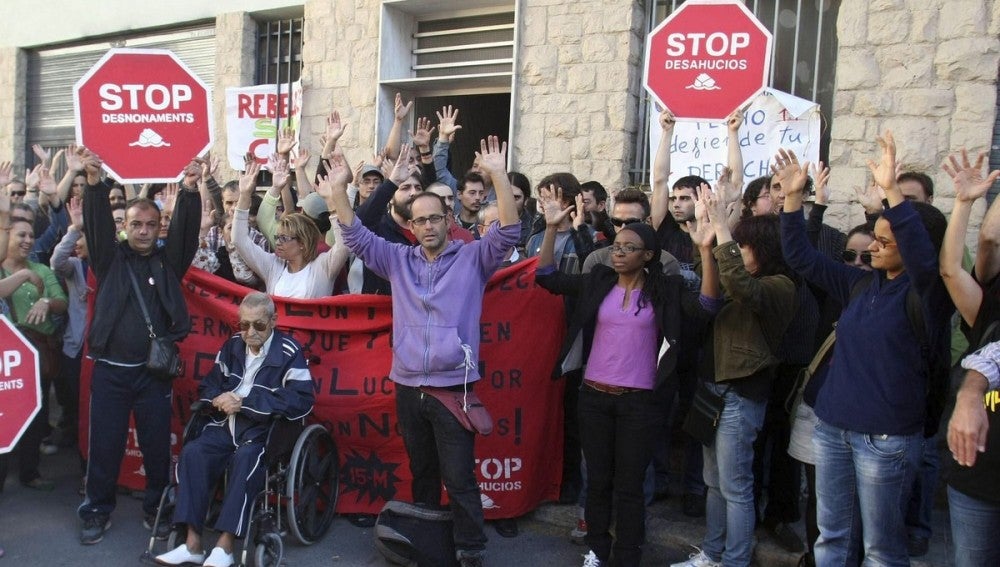 Miembros de la Plataforma 'Stop Desahucios'