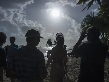 La gente se prepara para ver el fenómeno La gente se prepara para ver el fenómeno