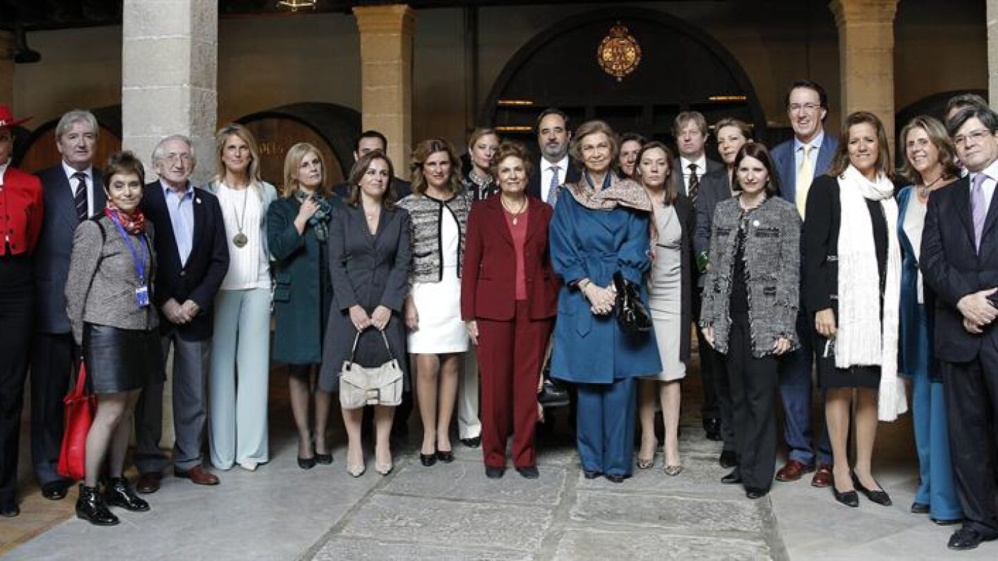 Do&ntilde;a Sof&iacute;a con las primeras damas