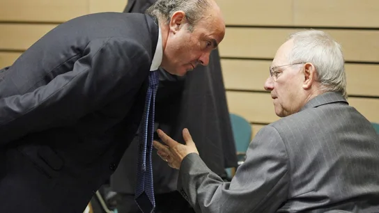 Luis de Guindos con el ministro alemán de Finanzas, Wolfgang Schäuble Luis de Guindos con el ministro alemán de Finanzas, Wolfgang Schäuble