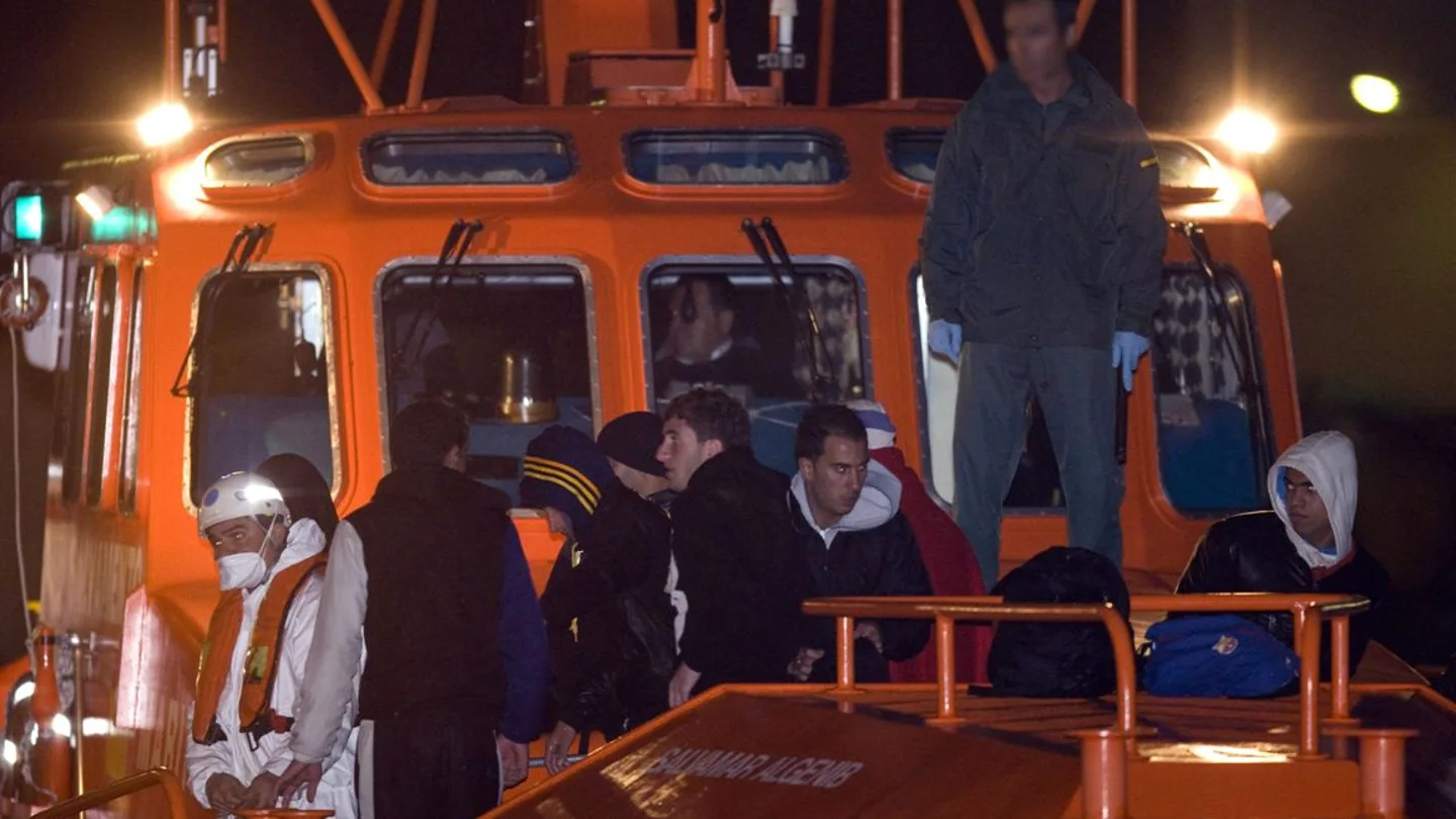 Varios inmigrantes llegan a Almería -Archivo- Varios inmigrantes llegan a Almería -Archivo-