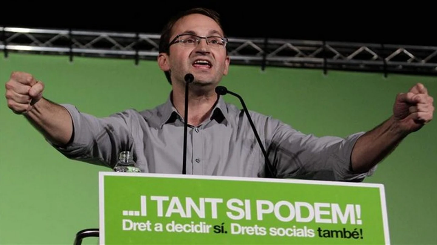 Joan Herrera se ha mostrado muy satisfecho por los trece diputados. Joan Herrera se ha mostrado muy satisfecho por los trece diputados.