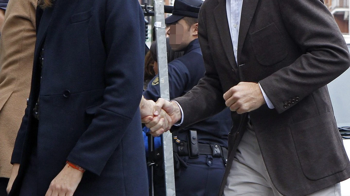 La infanta Cristina e Iñaki Urdangarín visitan al Rey La infanta Cristina e Iñaki Urdangarín visitan al Rey