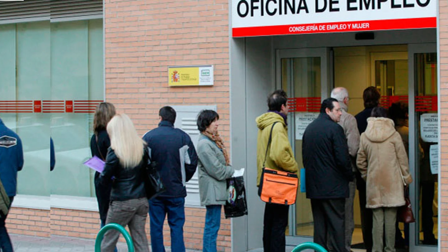 Cola en una oficina del INEM Cola en una oficina del INEM