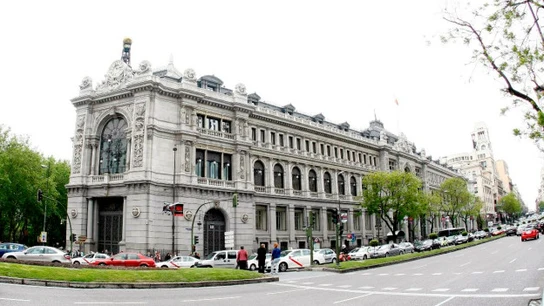 El Banco de España instalará inspectores en las sedes de los 16 principales bancos El Banco de España instalará inspectores en las sedes de los 16 principales bancos