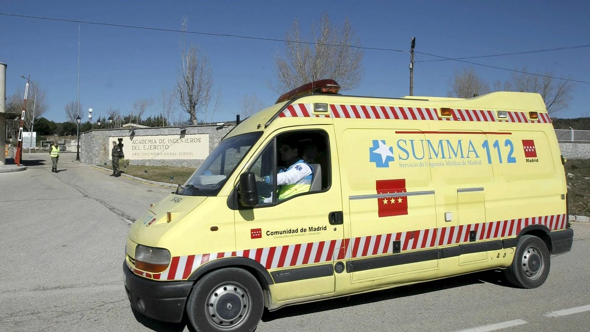 Una ambulancia del SUMMA en un suceso. Una ambulancia del SUMMA en un suceso.
