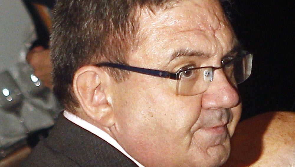 Carlos García Revenga, secretario de las infantas. 
