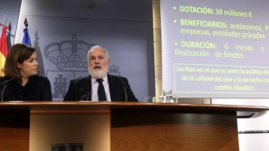 Sáenz de Santamaría junto a Arias Cañete Sáenz de Santamaría junto a Arias Cañete