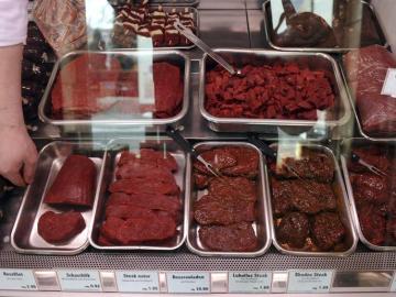 Carne de caballo mostrada en una carnicería Carne de caballo mostrada en una carnicería