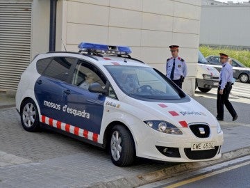 Imagen de archivo de un coche de los Mossos d'Esquadra. Imagen de archivo de un coche de los Mossos d'Esquadra.