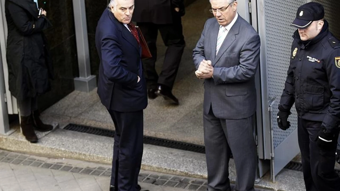 El extesorero del PP, Luis Bárcenas, a su llegada a la Audiencia Nacional El extesorero del PP, Luis Bárcenas, a su llegada a la Audiencia Nacional