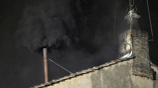 Fumata negra en el Vaticano Fumata negra en el Vaticano