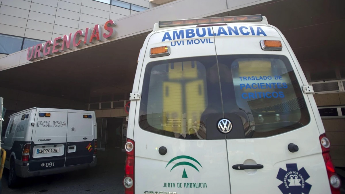 Ambulancia en un hospital de Andalucia