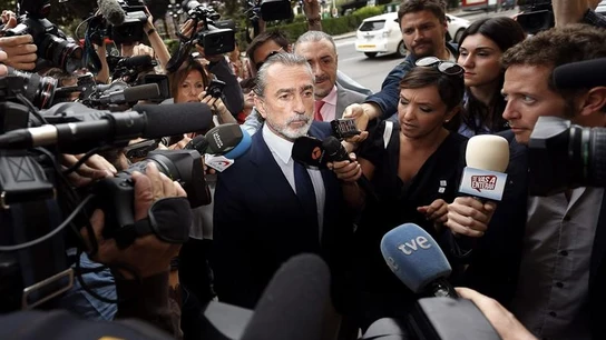 Francisco Correa a su llegada al Palacio de Justicia de Valencia Francisco Correa a su llegada al Palacio de Justicia de Valencia