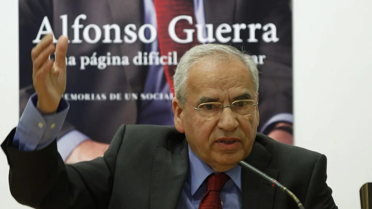 Guerra durante la presentación de sus memorias Guerra durante la presentación de sus memorias