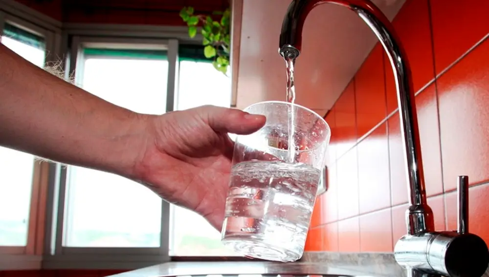 Agua del grifo Agua del grifo