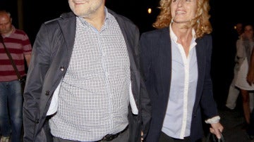 El exalcalde de Ourense, el socialista Francisco Rodríguez, acompañado por su mujer