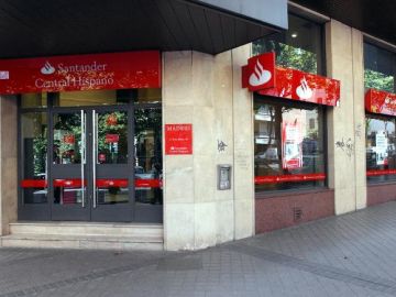 Una sucursal del banco Santander Una sucursal del banco Santander