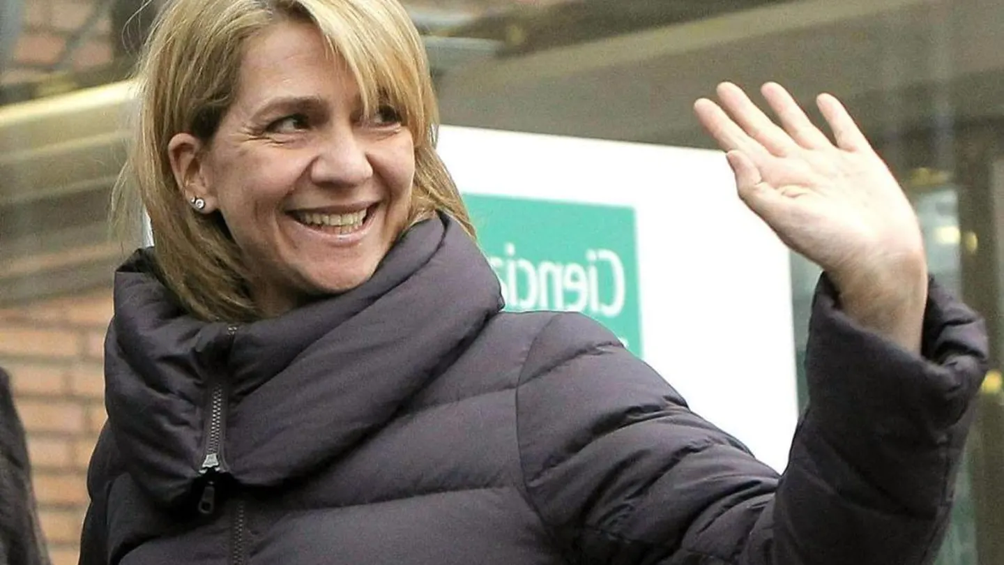 La infanta Cristina saluda La infanta Cristina saluda