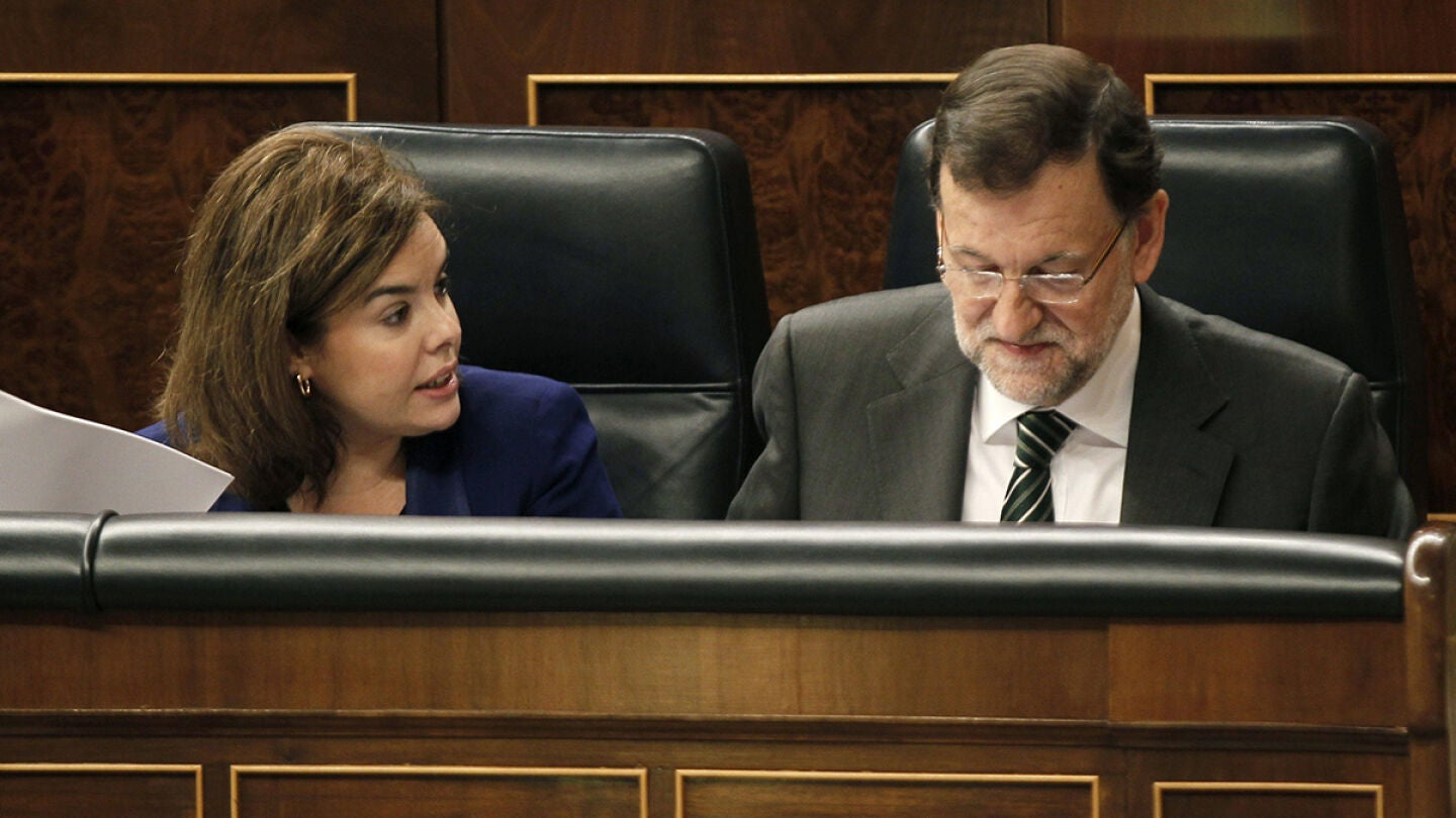 Mariano Rajoy junto a la vicepresidenta del Ejecutivo, Soraya S&aacute;enz de Santamar&iacute;a.