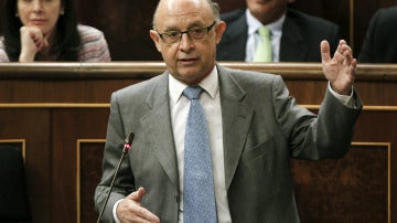 Cristóbal Montoro, en la sesión del control al Gobierno.