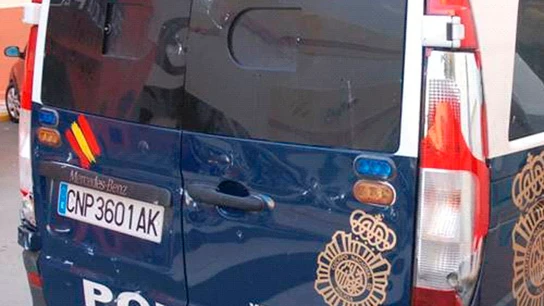 Un furgón de la Policía Nacional en Ceuta. Un furgón de la Policía Nacional en Ceuta.
